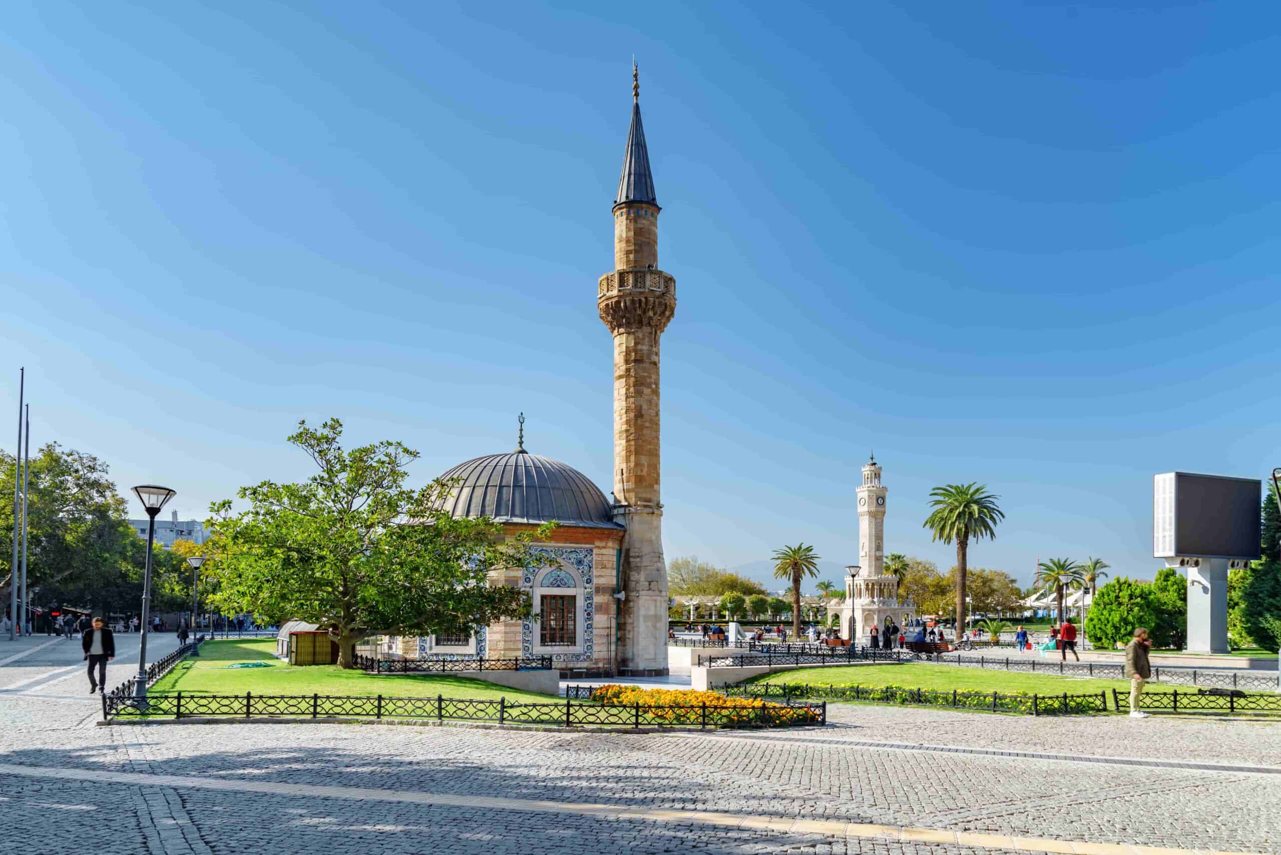 Daily IZMIR CITY TOUR (To the  Historical places)